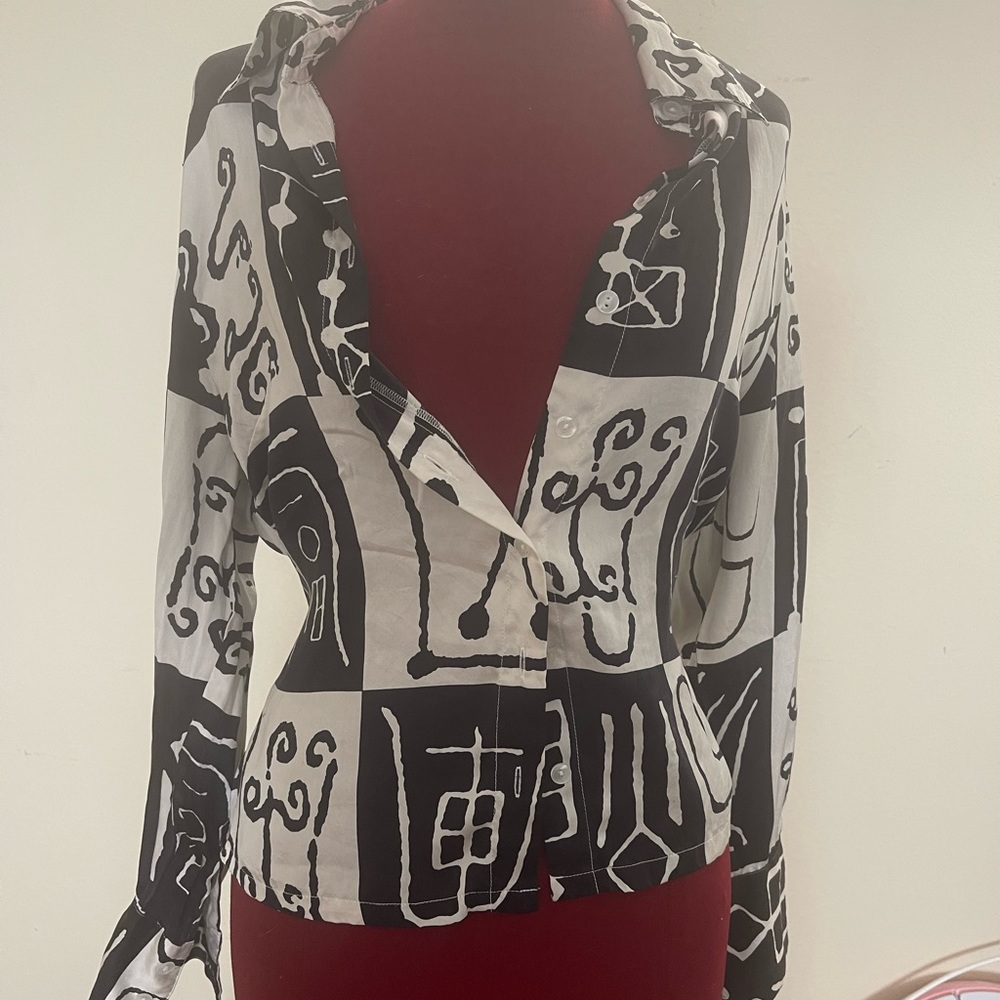 Vintage 100% SILK/ Sharagano Paris